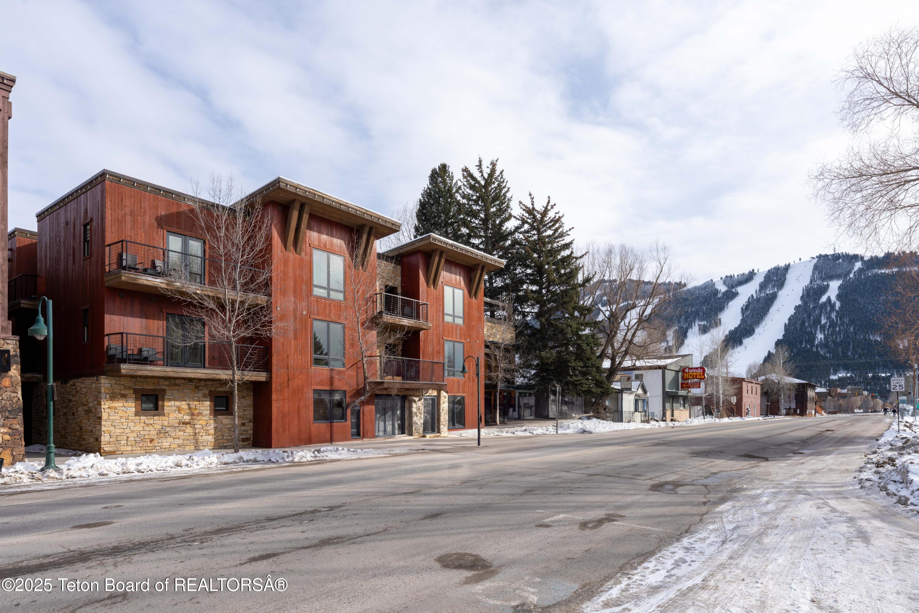 170 N MILLWARD Street 306