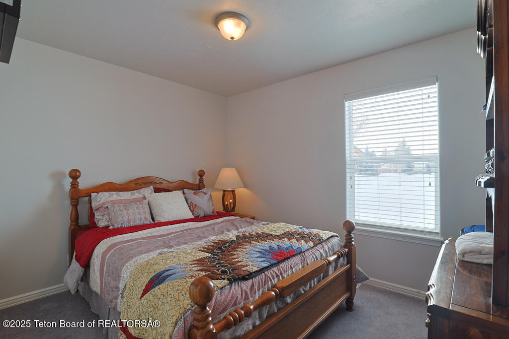 186 FAIRWAY Avenue