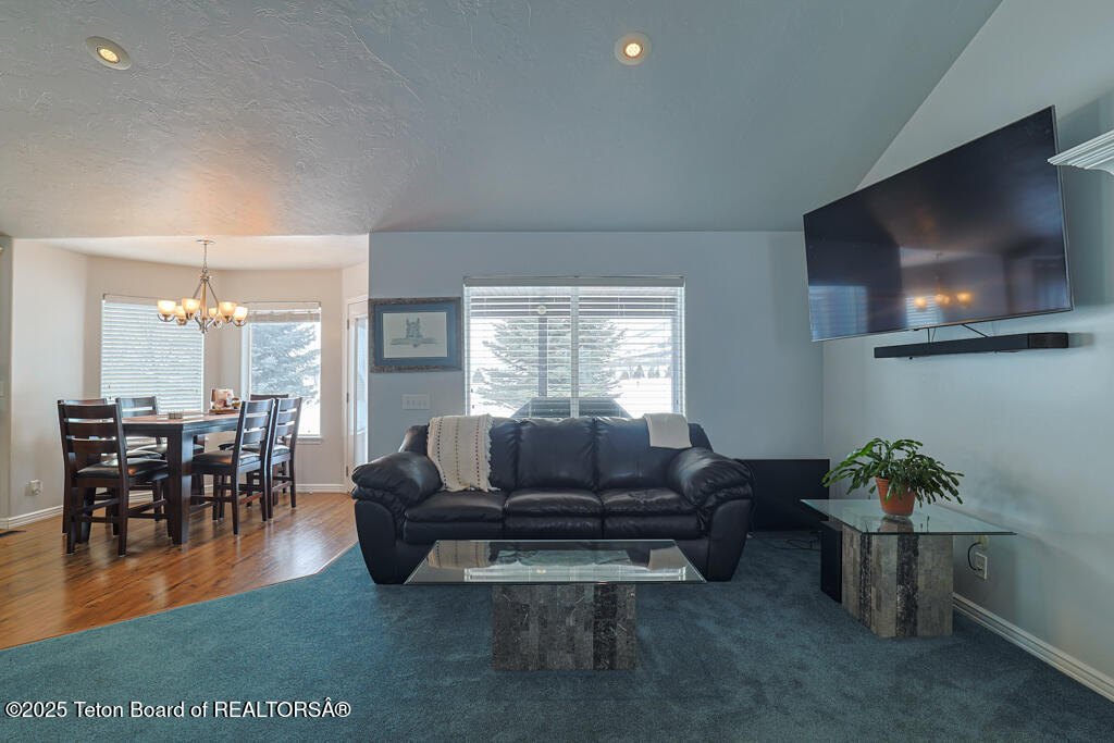 186 FAIRWAY Avenue