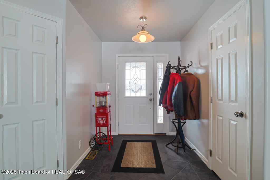 186 FAIRWAY Avenue