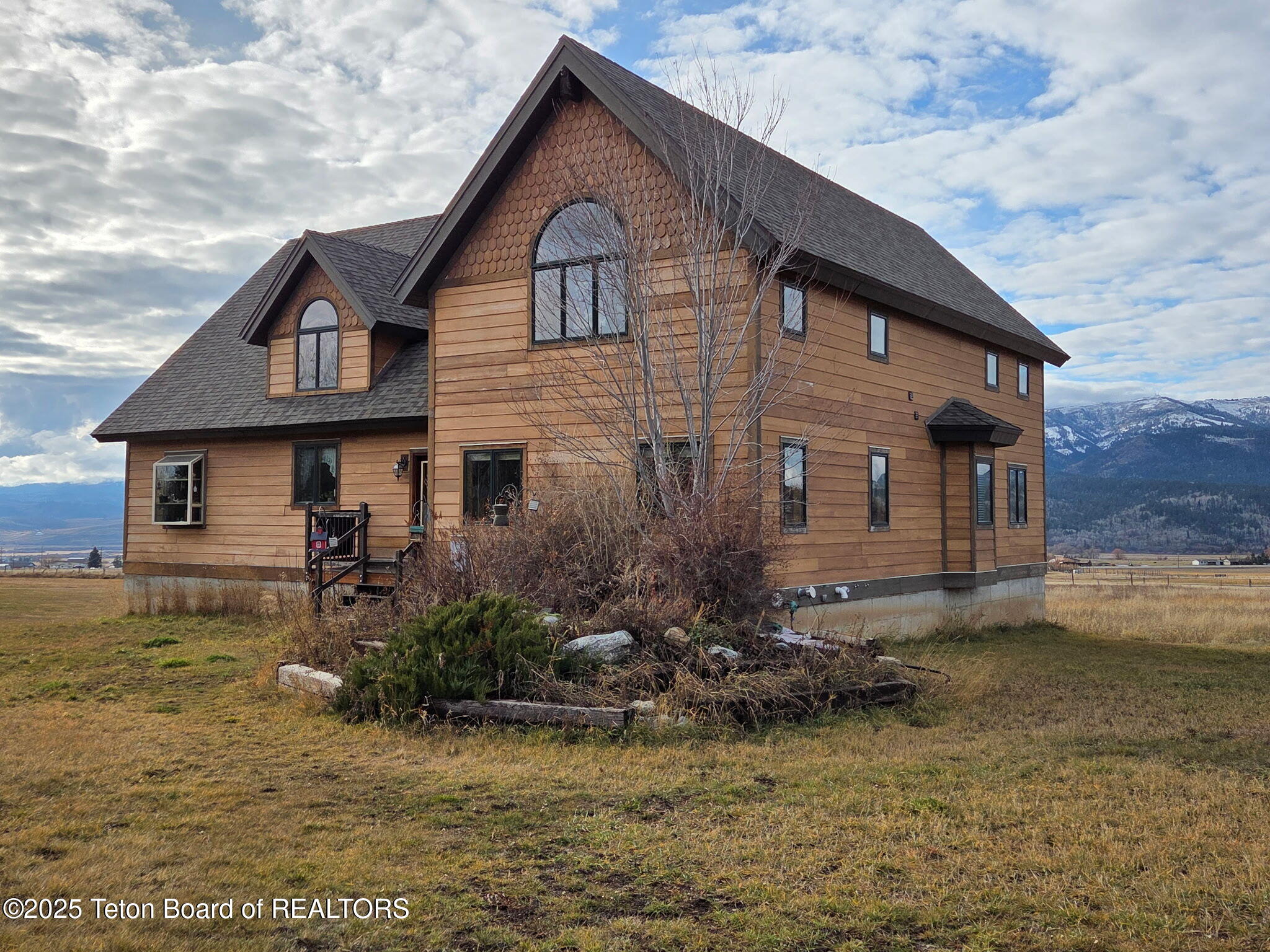 1190 SADDLE Drive
