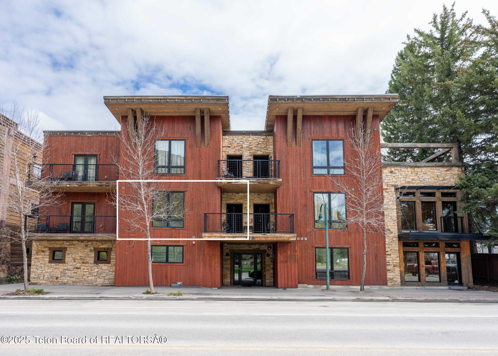 170 N MILLWARD Street 202