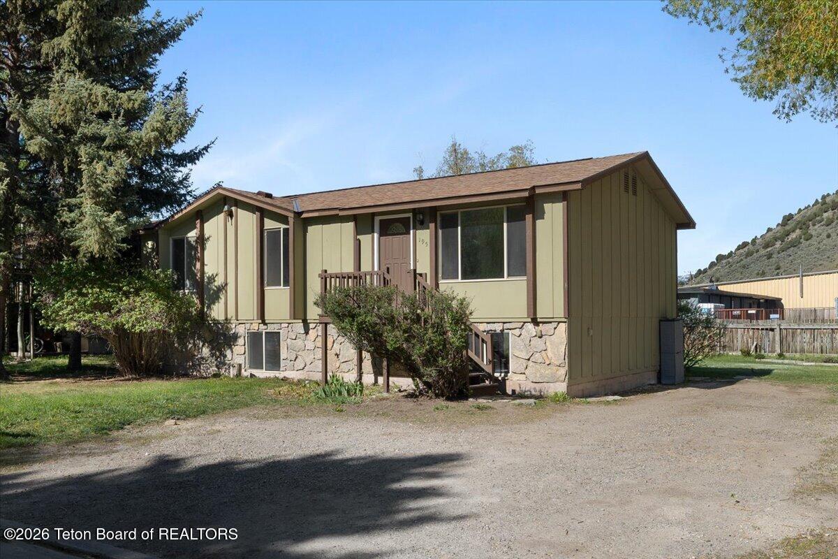 195 CRABTREE Lane