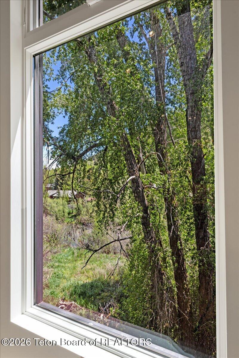 1224 S HIGHWAY 89