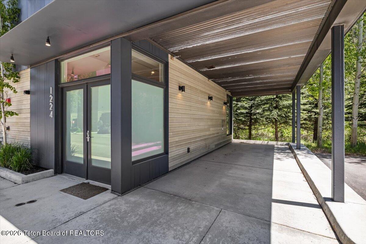 1224 S HIGHWAY 89