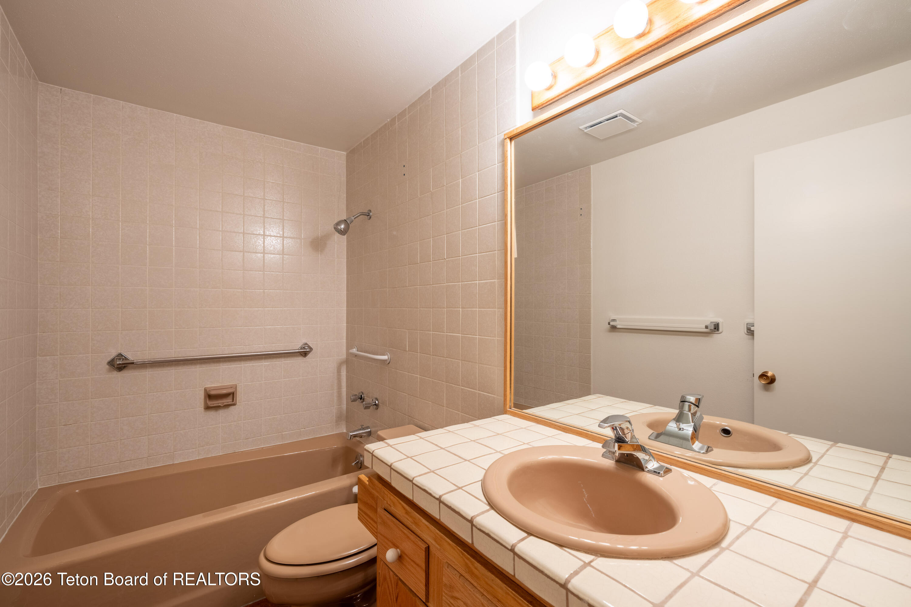 575 E GOLF CREEK 24