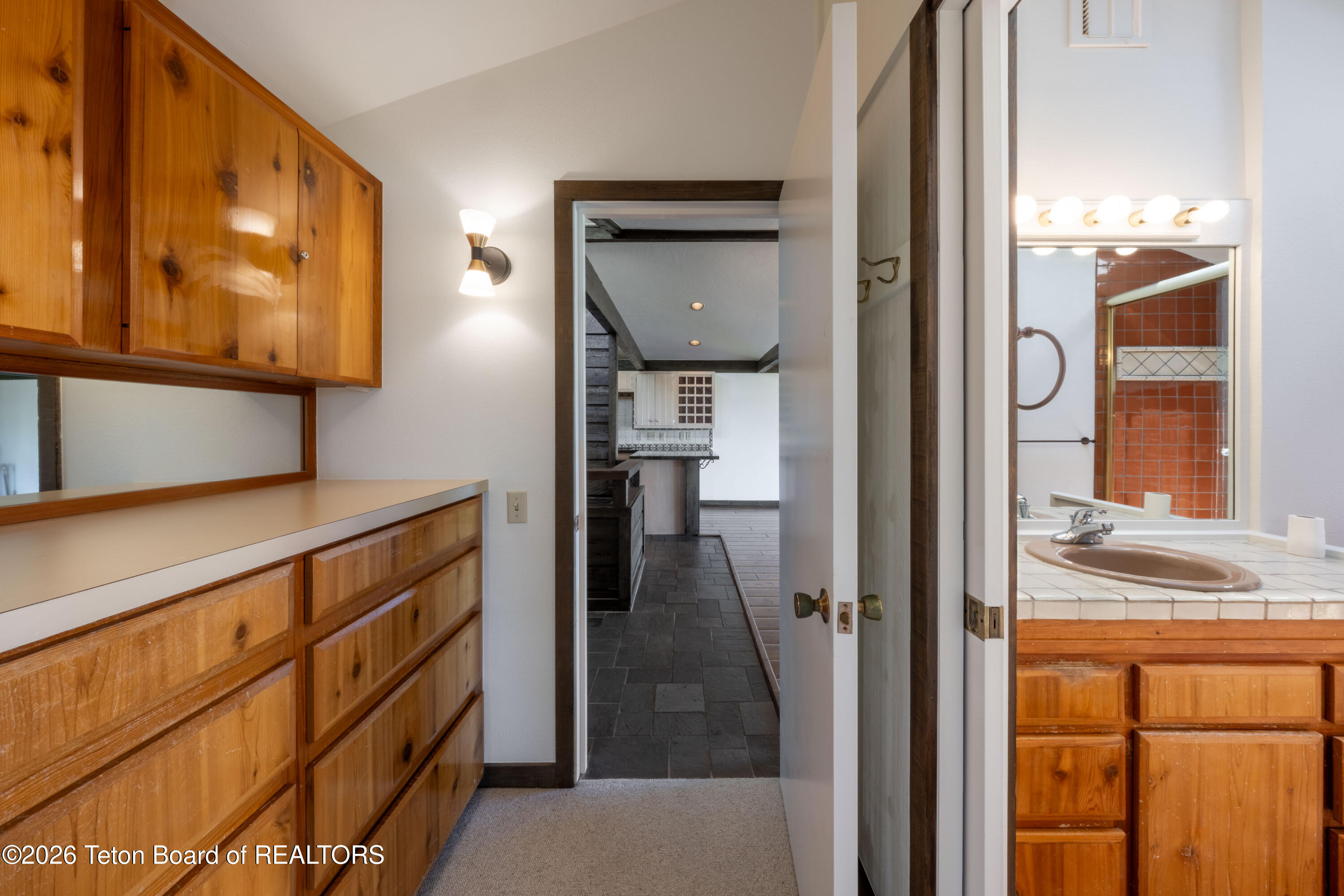575 E GOLF CREEK 24