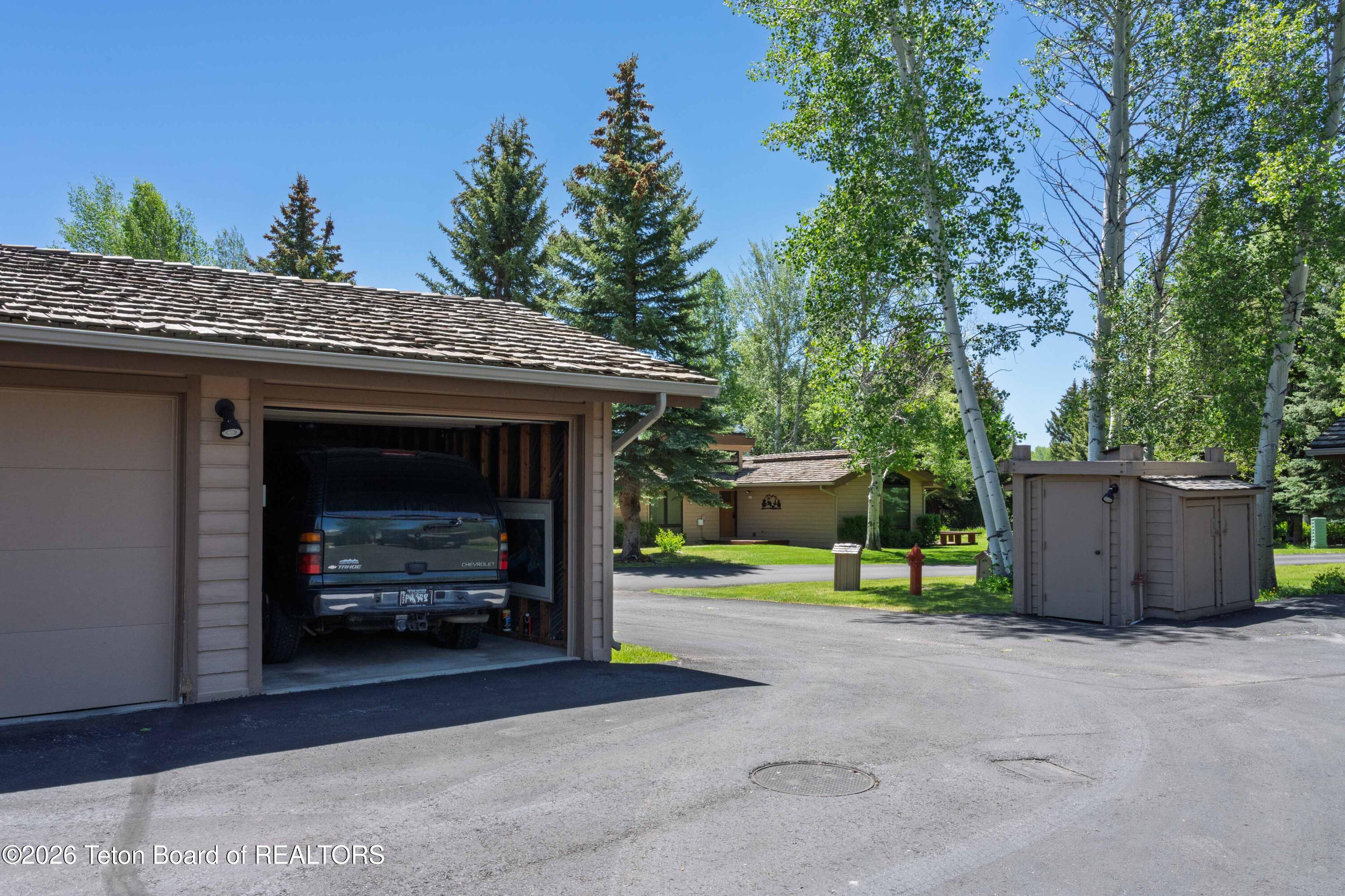 575 E GOLF CREEK 24
