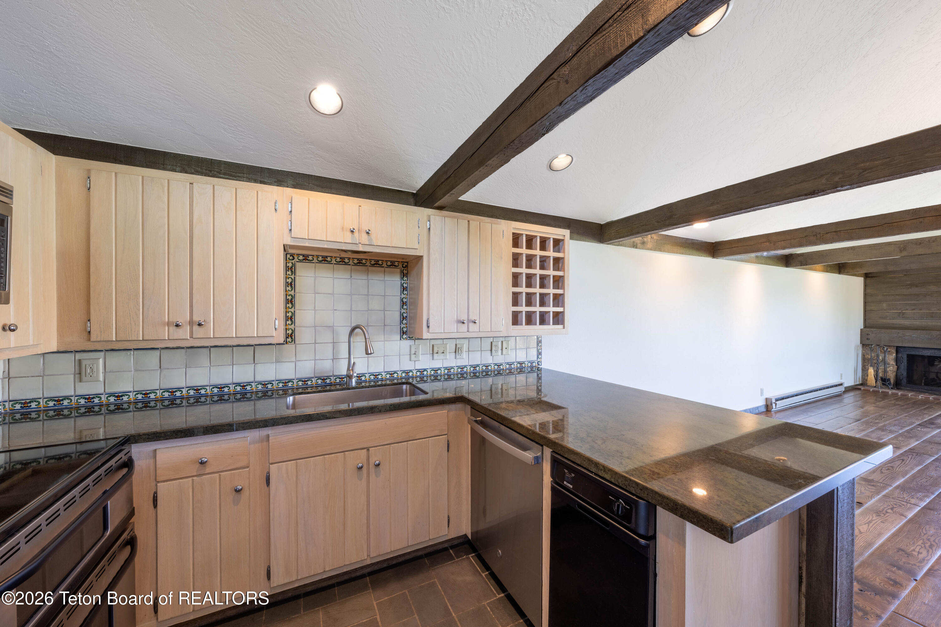 575 E GOLF CREEK 24