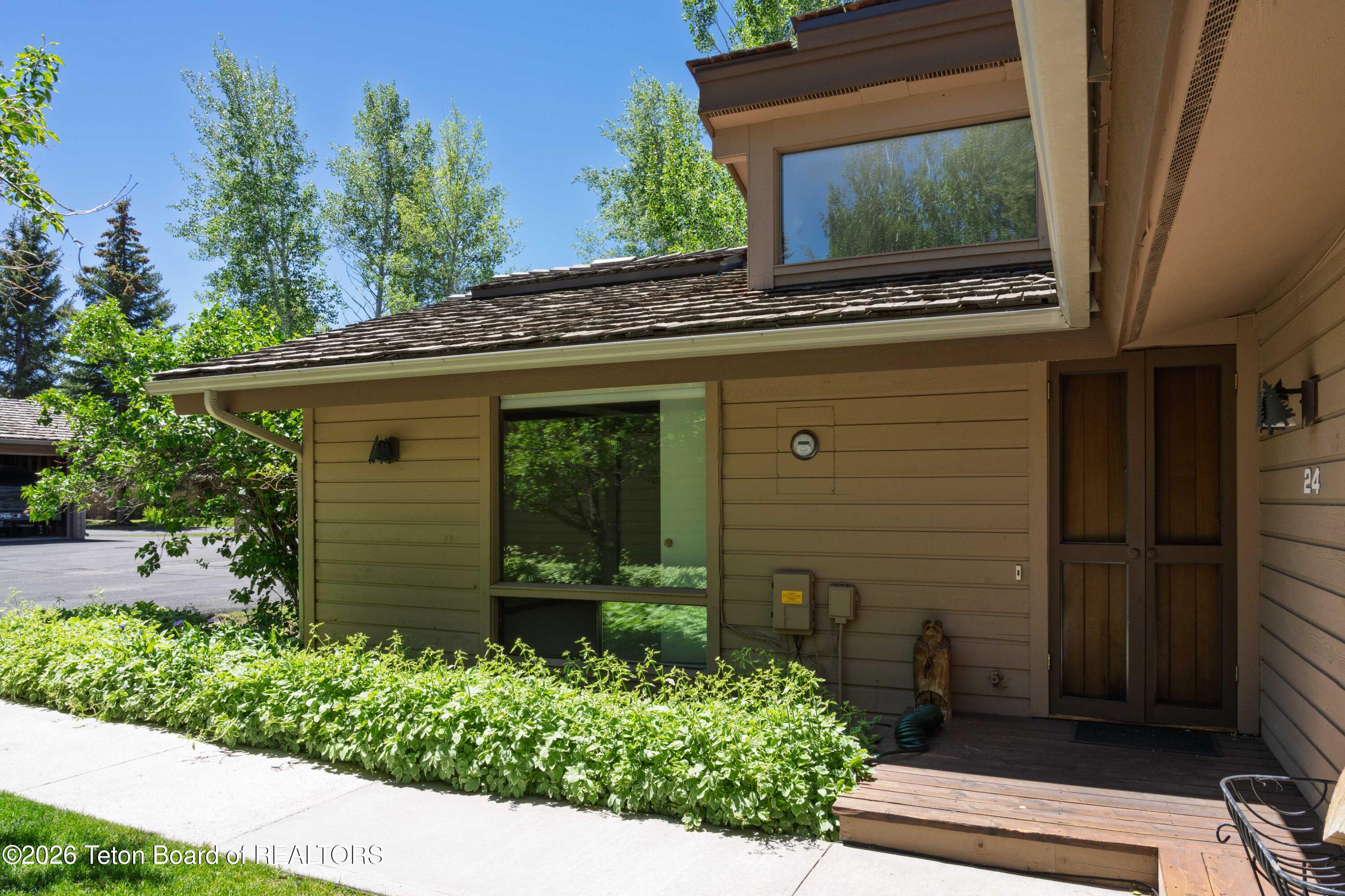 575 E GOLF CREEK 24