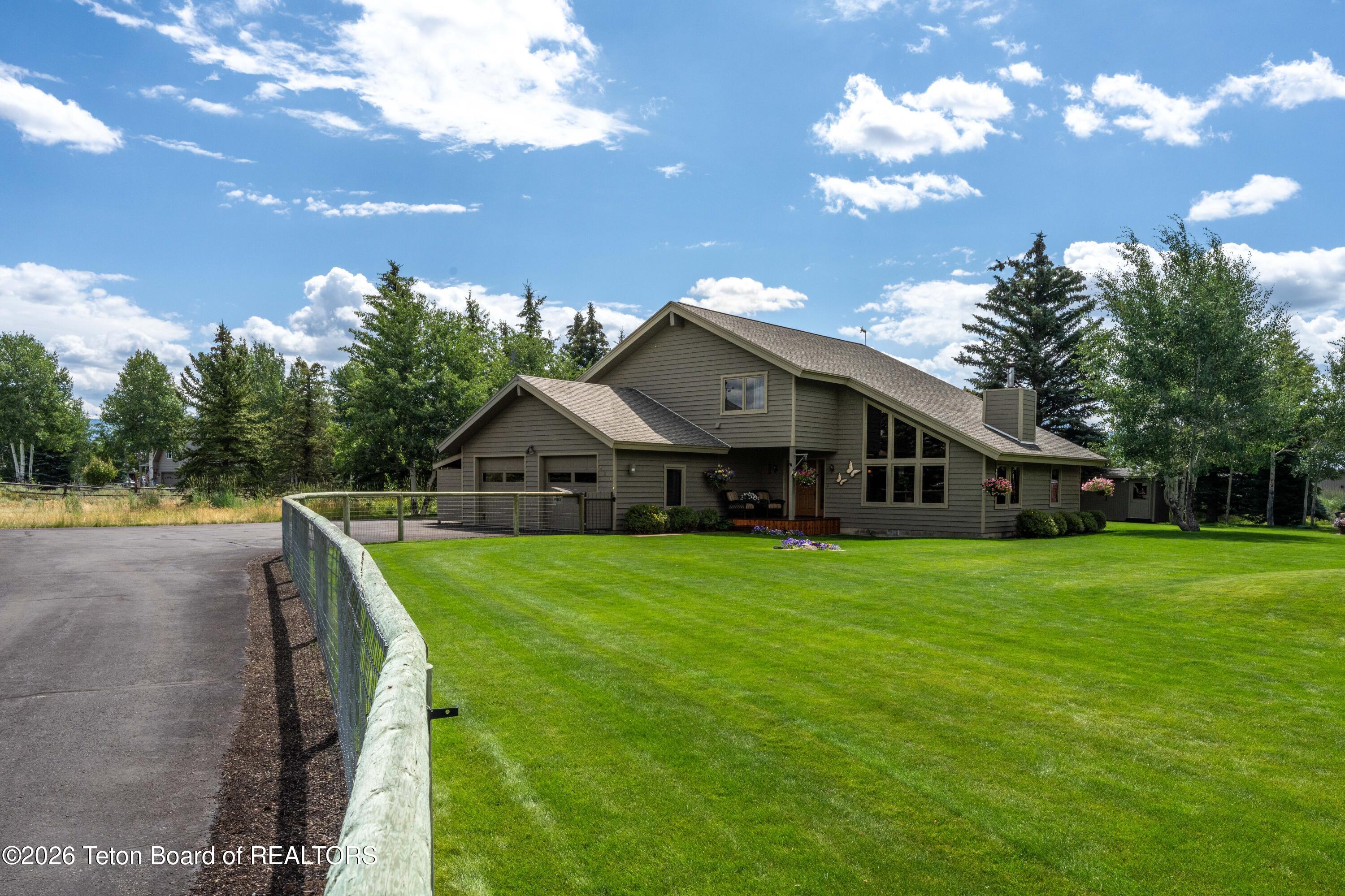 720 E TRAP CLUB Road