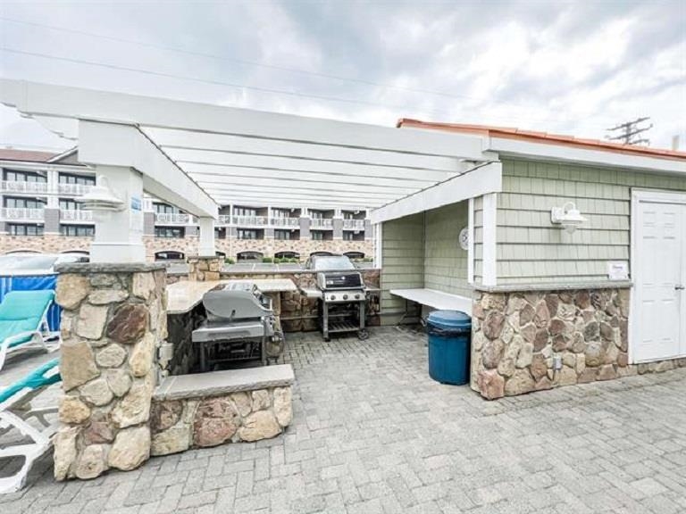 7929 Dune Drive Unit: 104