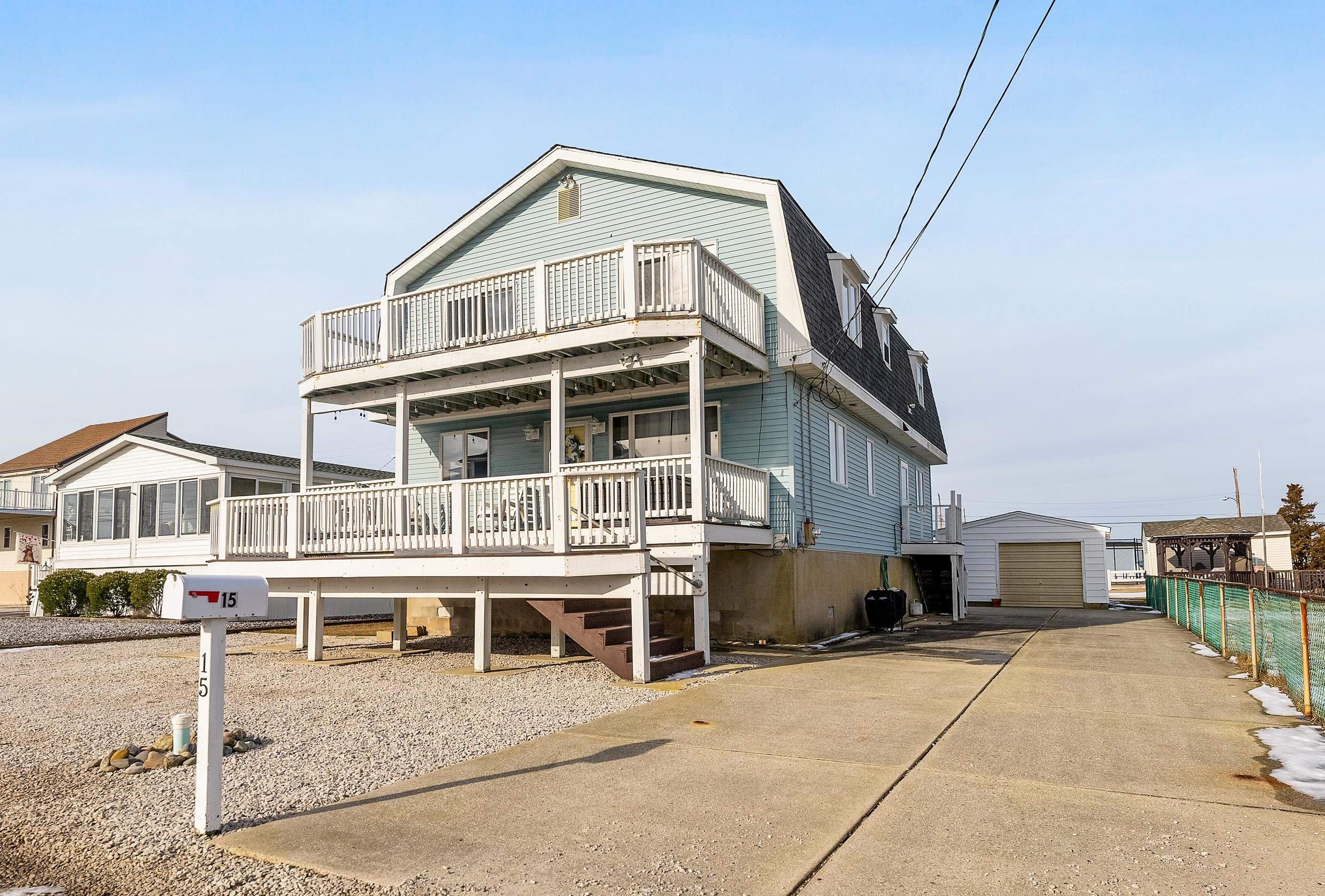 15 Shawcrest Road