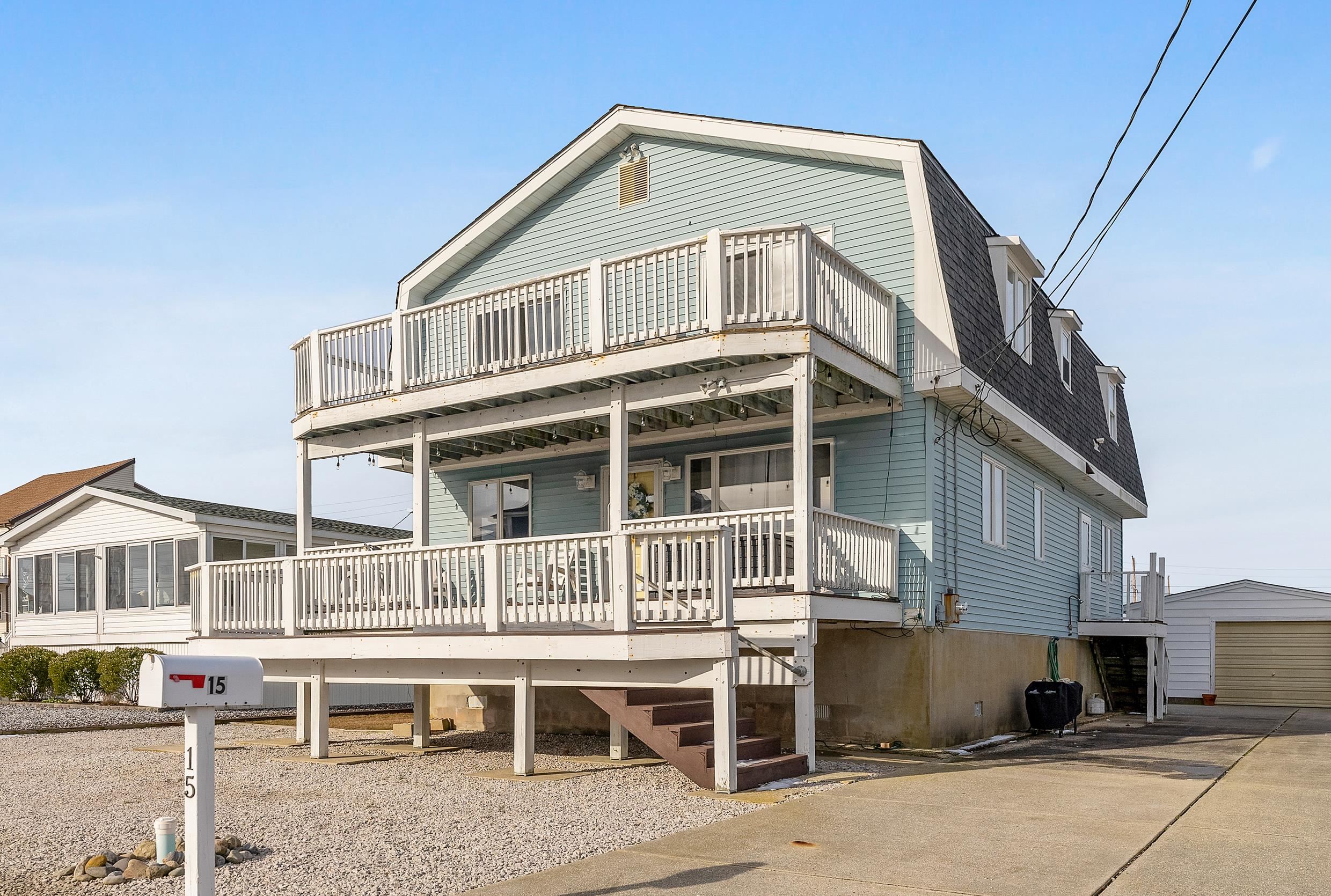 15 Shawcrest Road