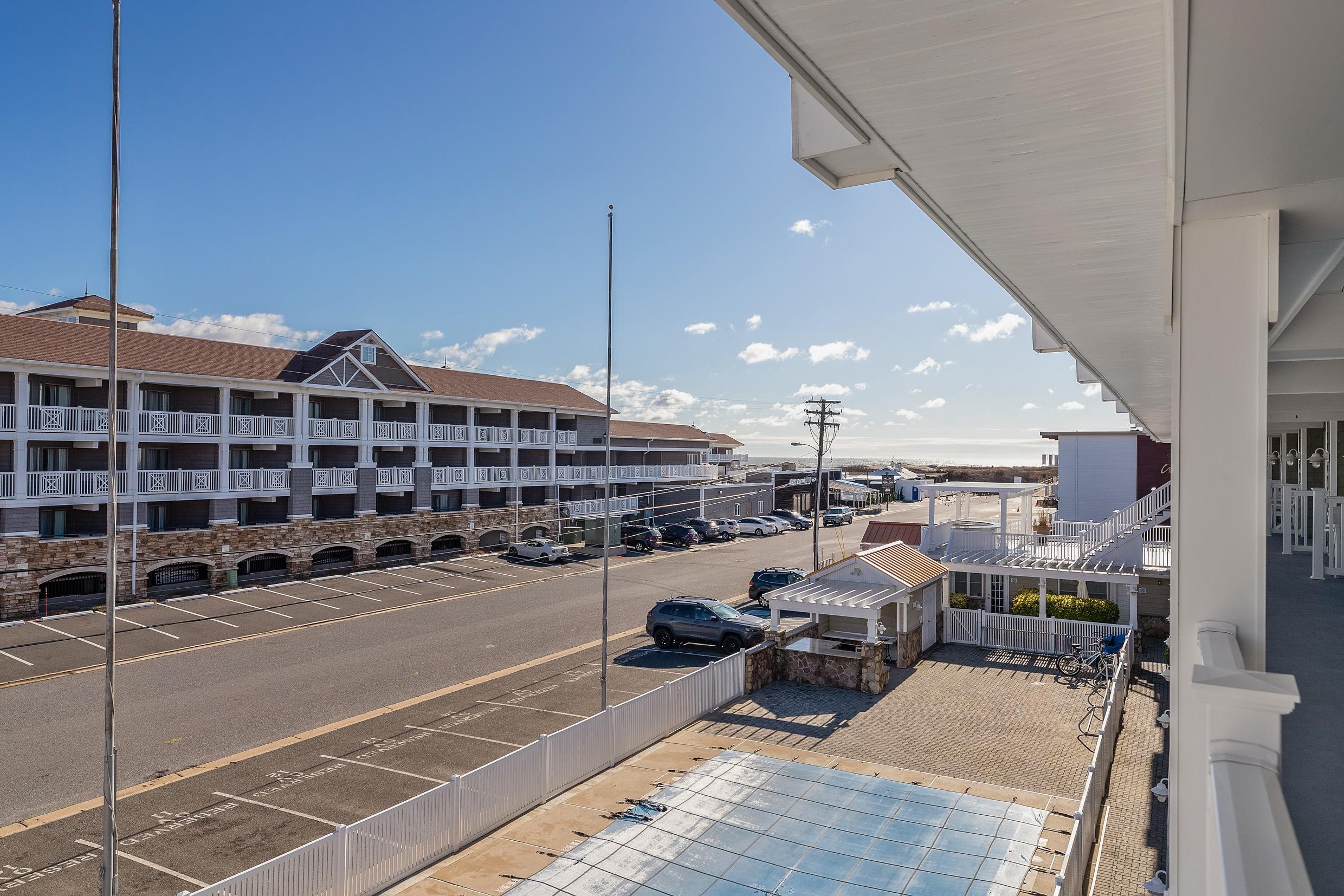 7929 Dune Drive Unit: 304