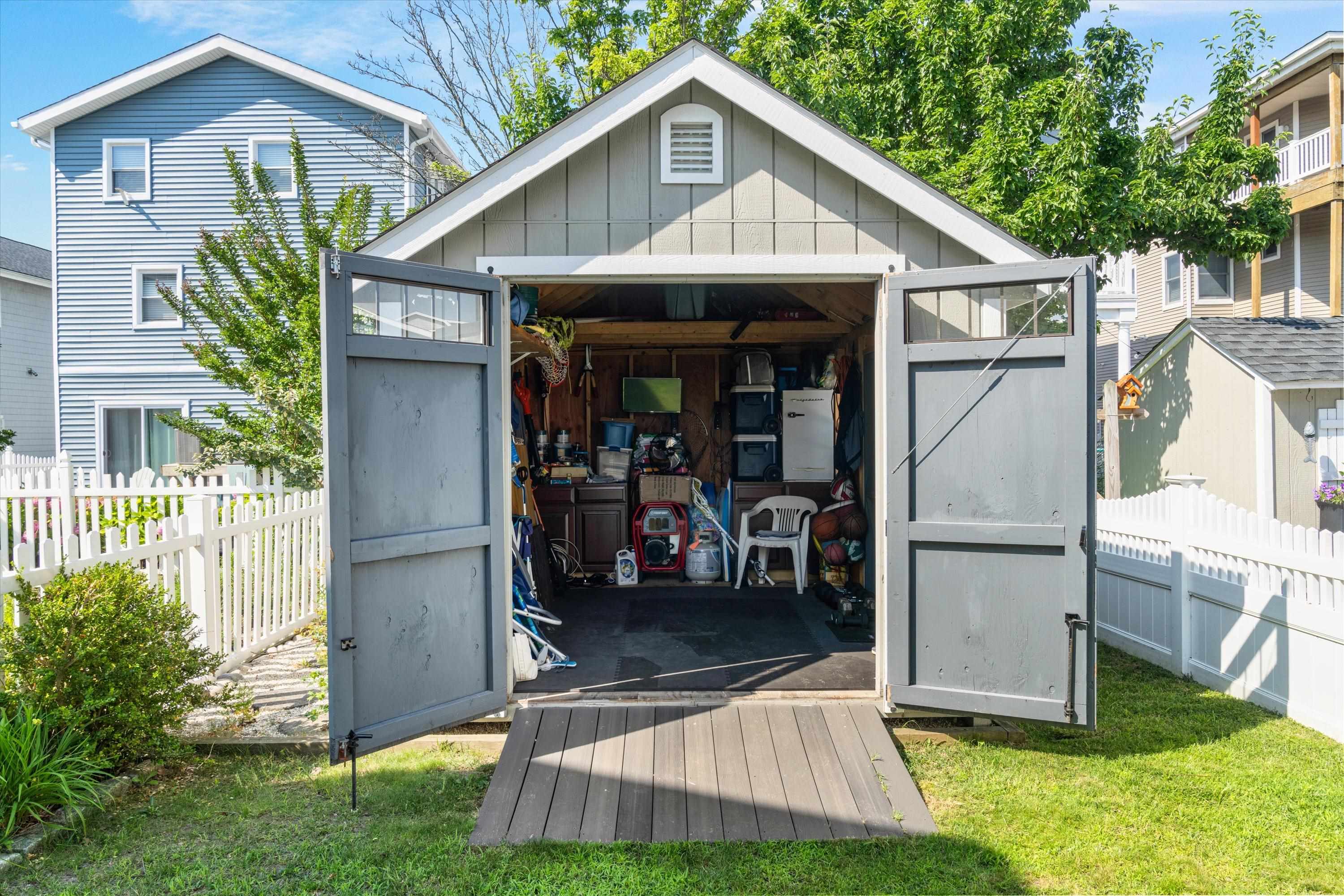 630 21st Street Unit: 2nd Floor