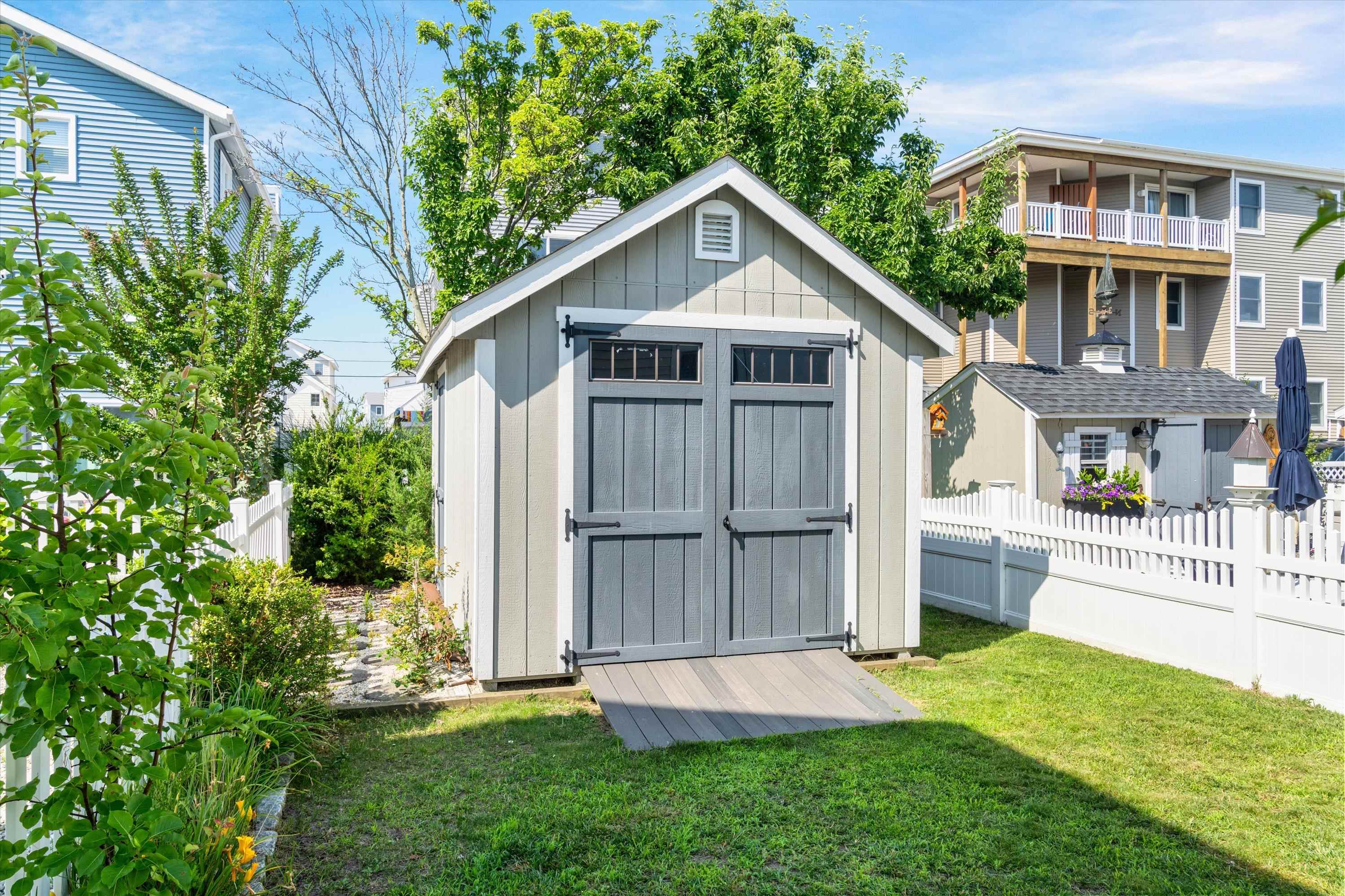 630 21st Street Unit: 2nd Floor