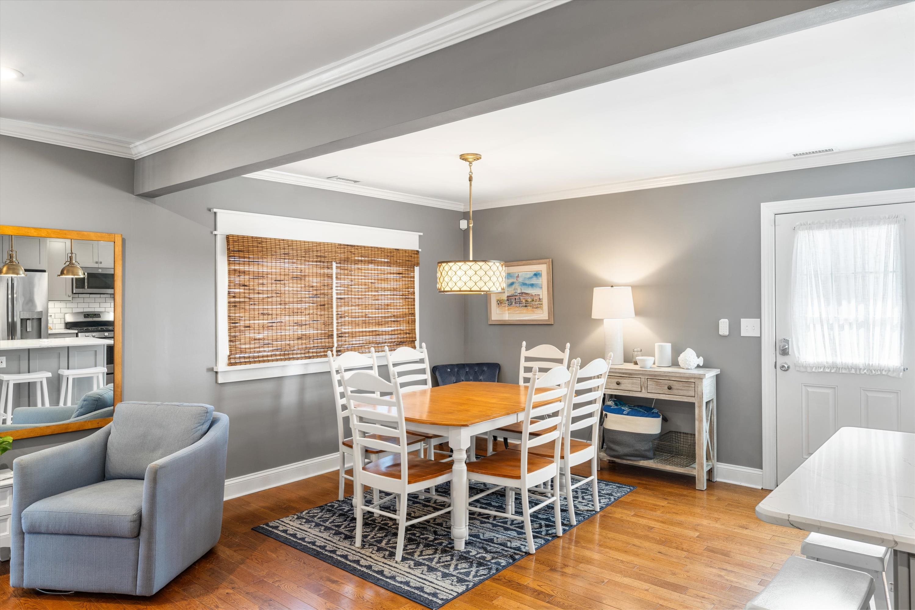 630 21st Street Unit: 2nd Floor