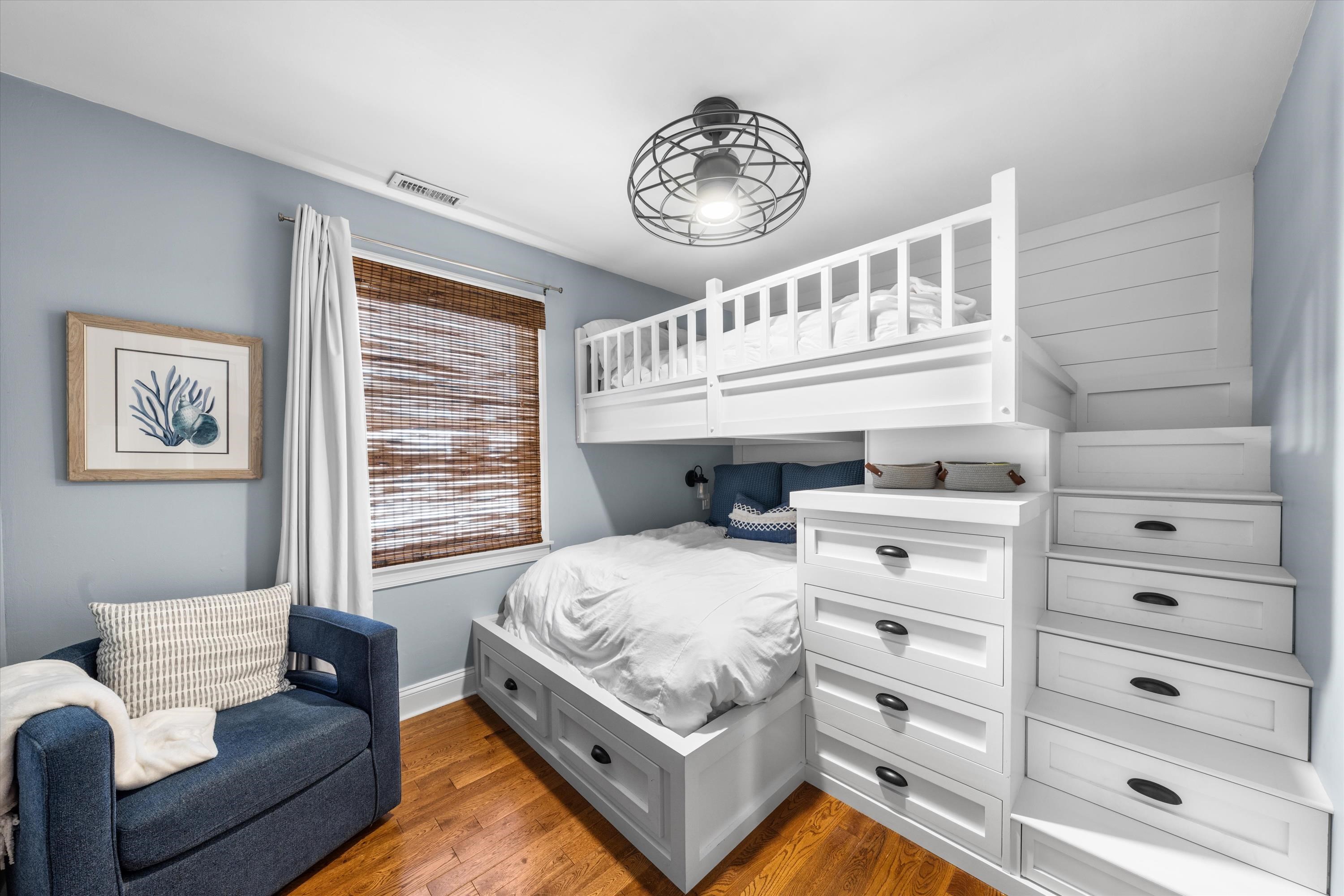 630 21st Street Unit: 2nd Floor