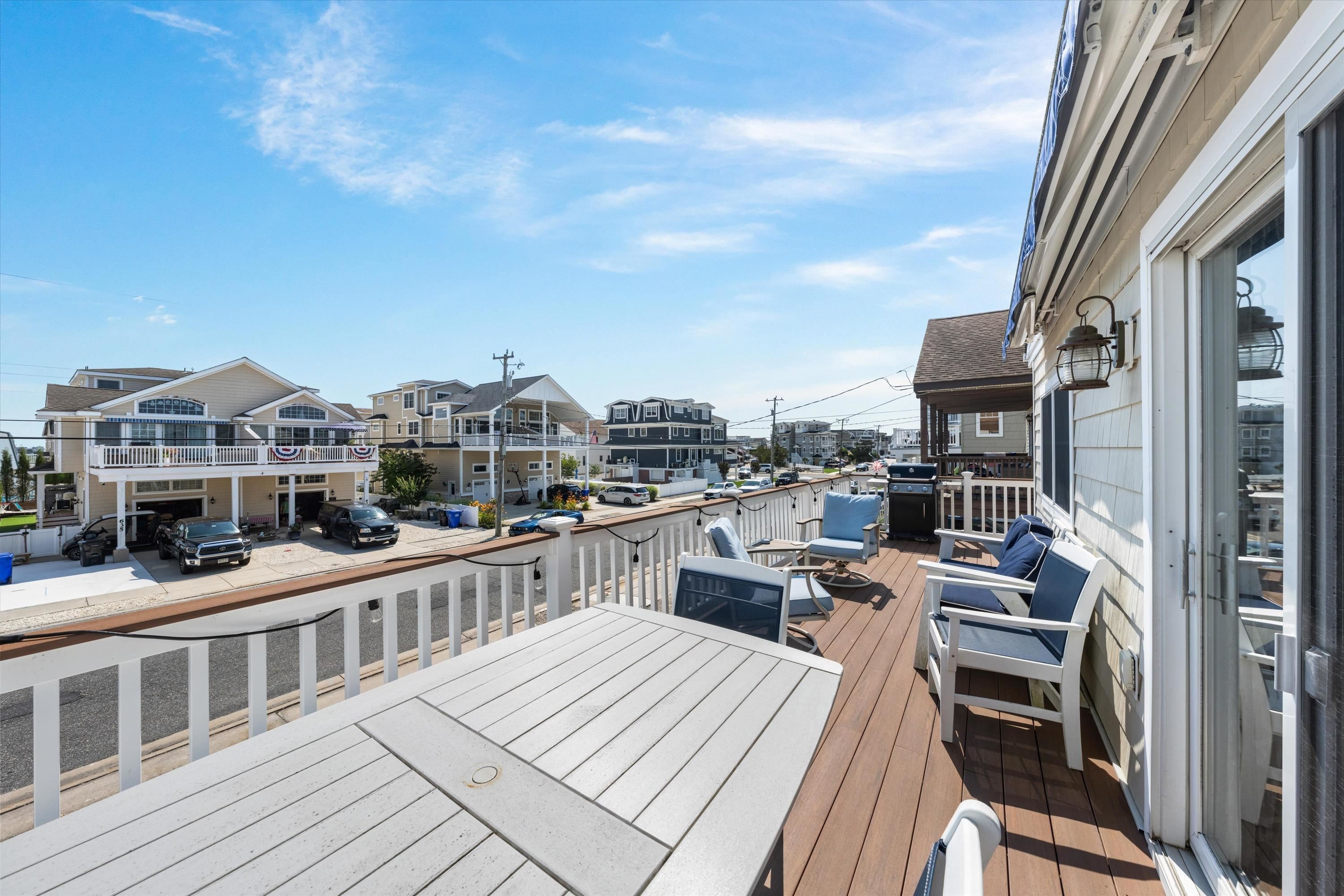 630 21st Street Unit: 2nd Floor