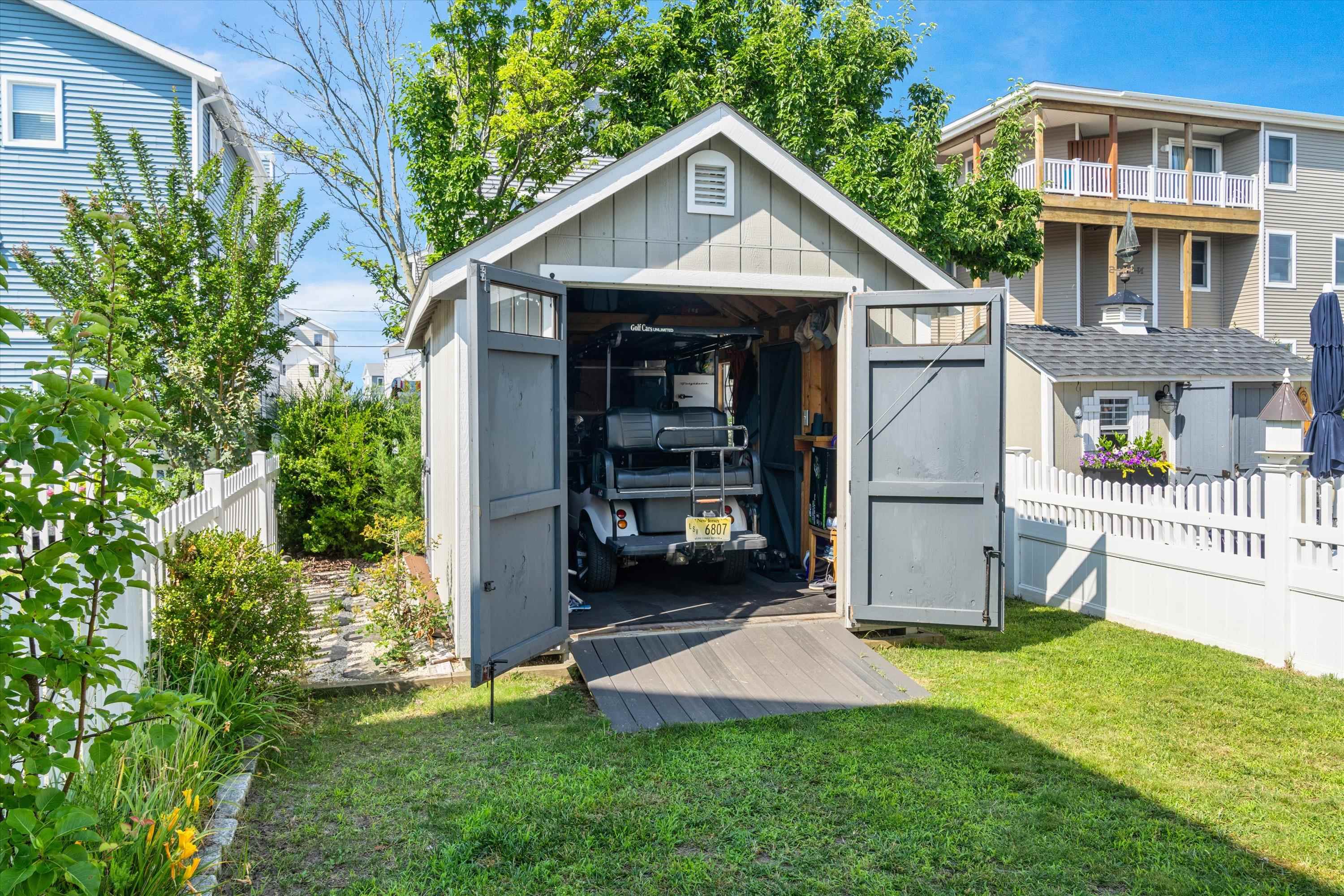 630 21st Street Unit: 2nd Floor