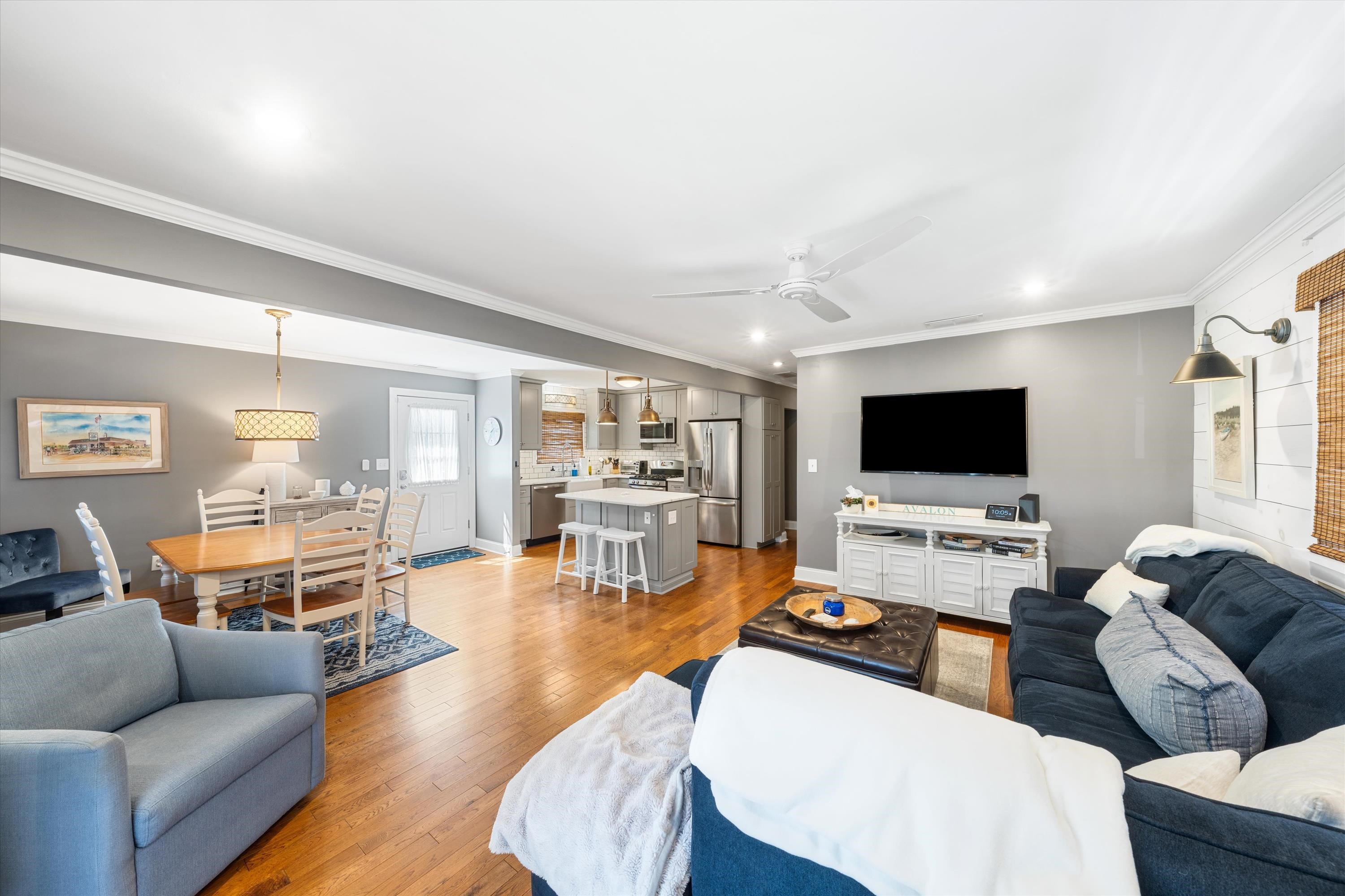 630 21st Street Unit: 2nd Floor