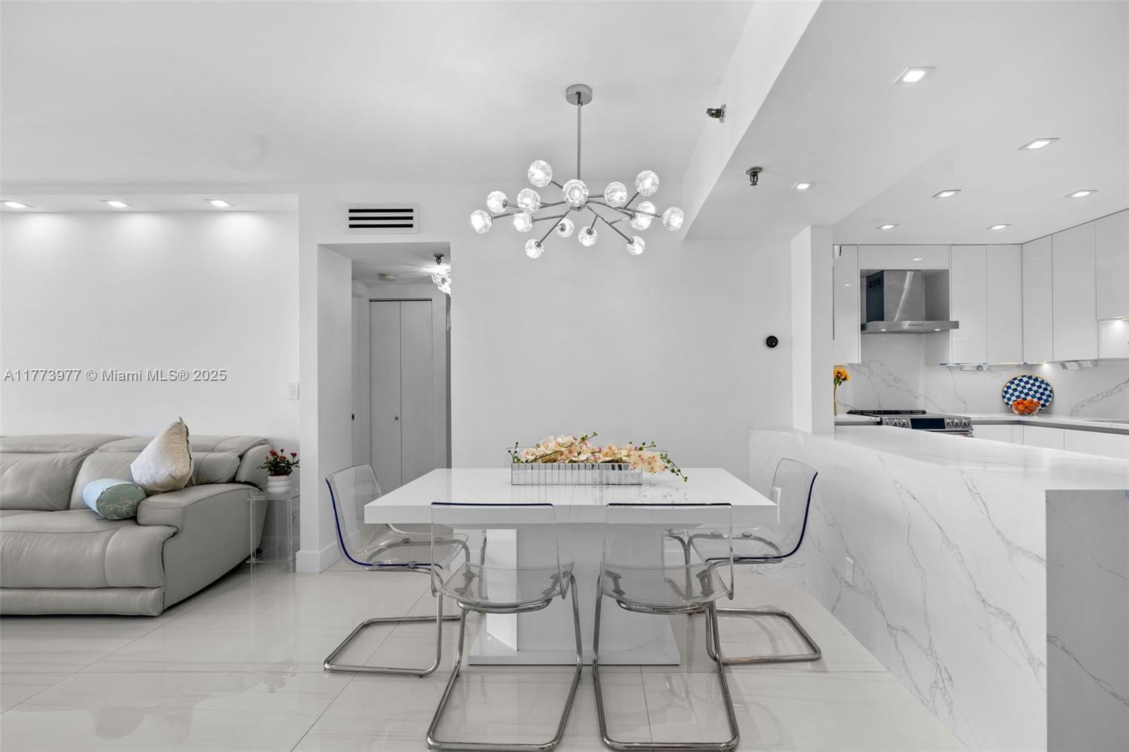 9455 Collins Ave # 703