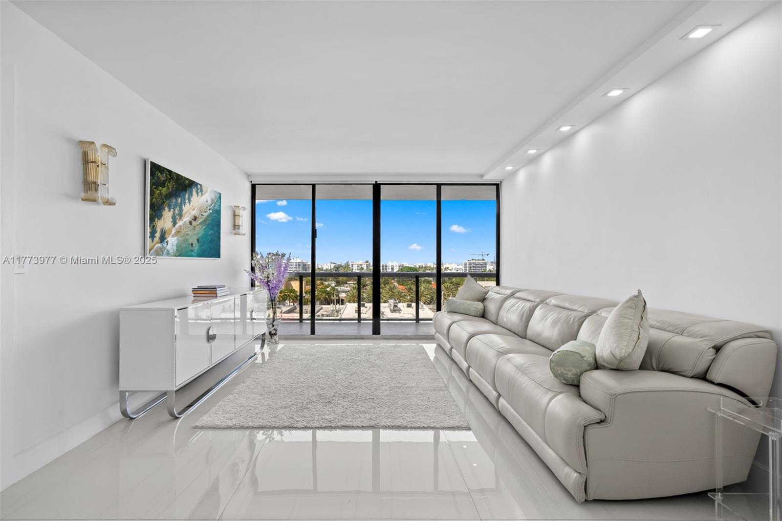 9455 Collins Ave # 703