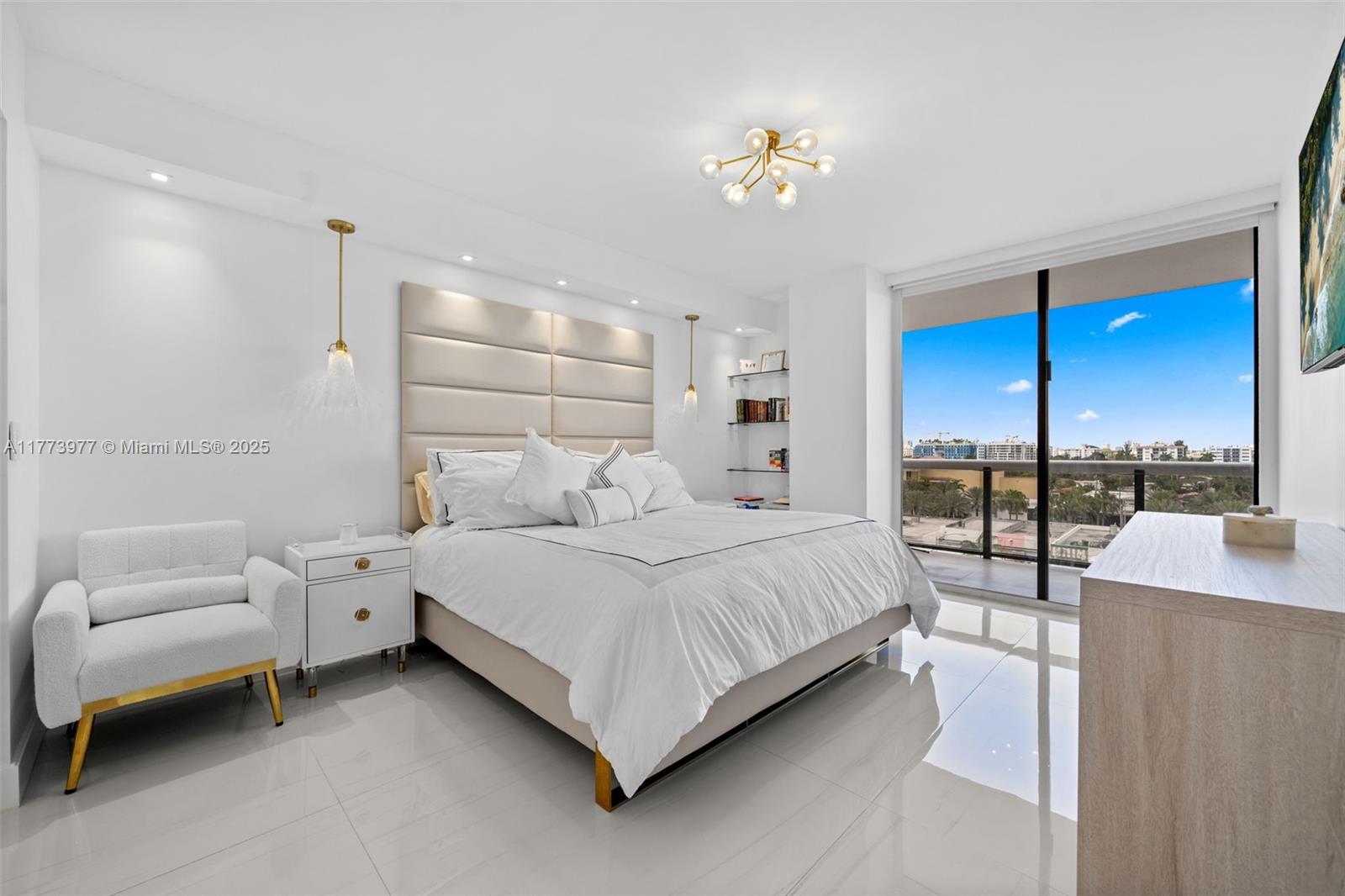 9455 Collins Ave # 703