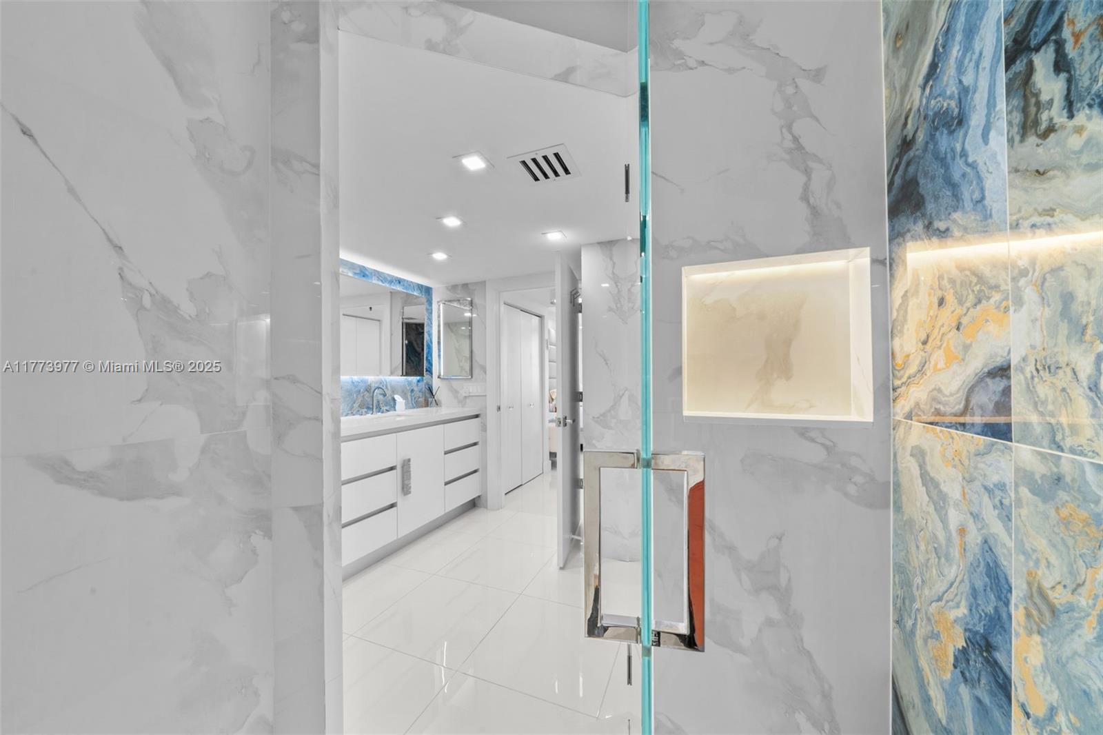 9455 Collins Ave # 703