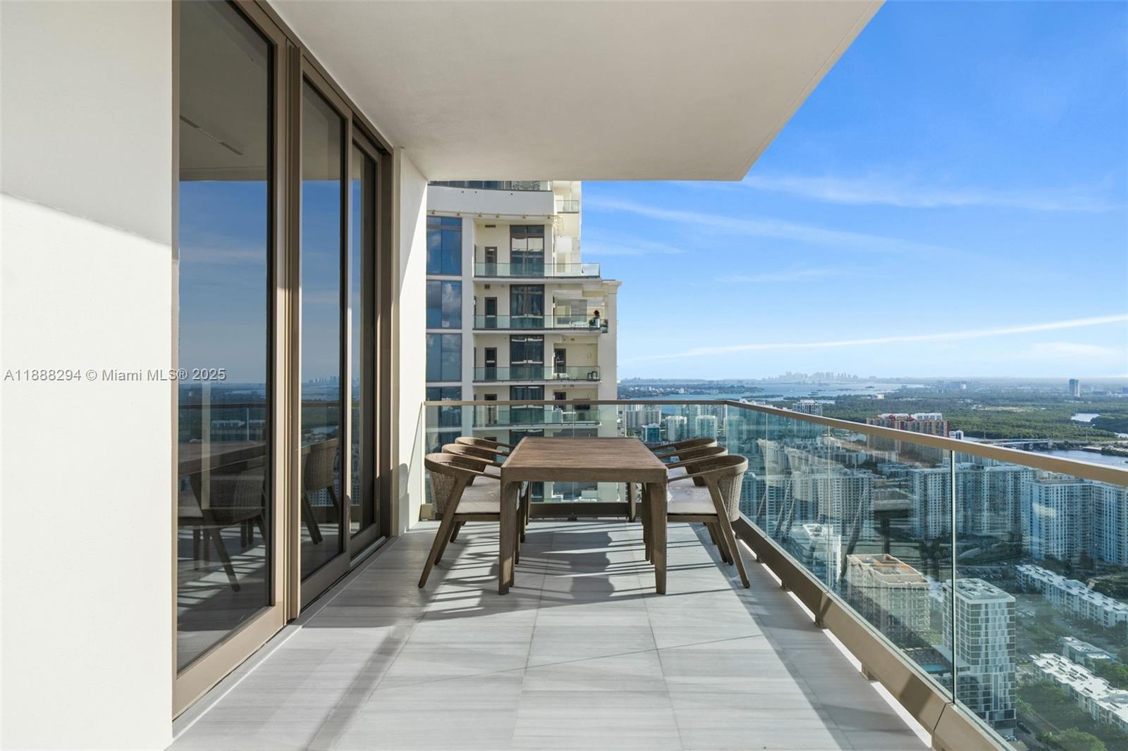 17975 Collins Ave # 4601 Unit: N-4601