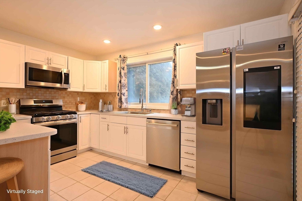 429 Captain Eames Cir # 429