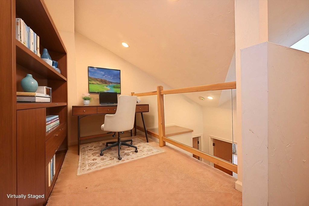 429 Captain Eames Cir # 429