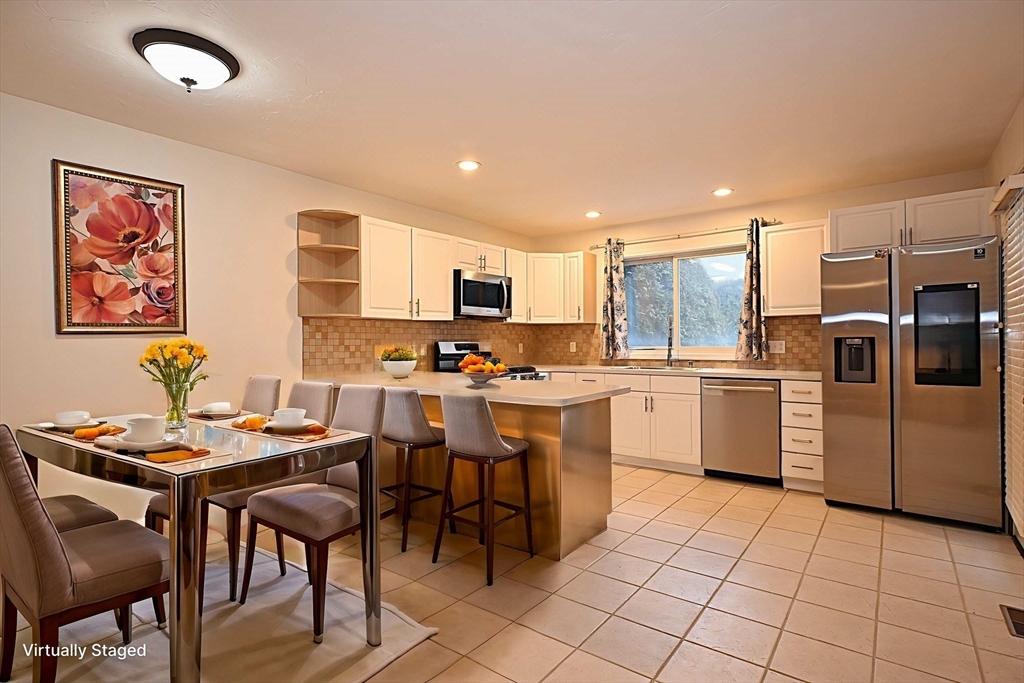 429 Captain Eames Cir # 429