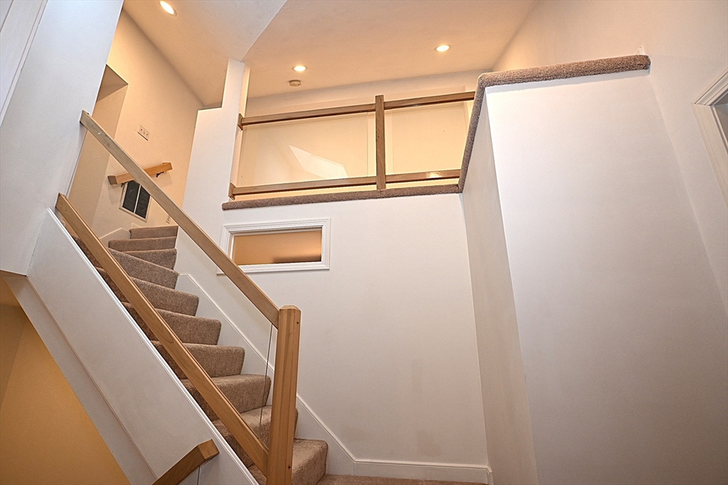 429 Captain Eames Cir # 429