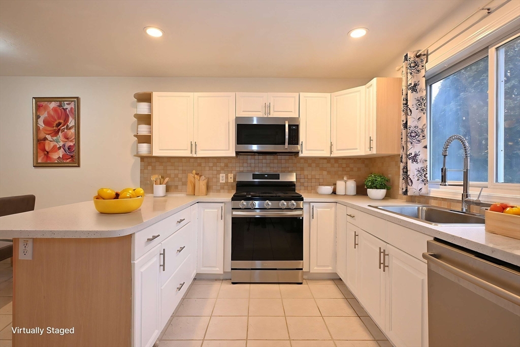 429 Captain Eames Cir # 429