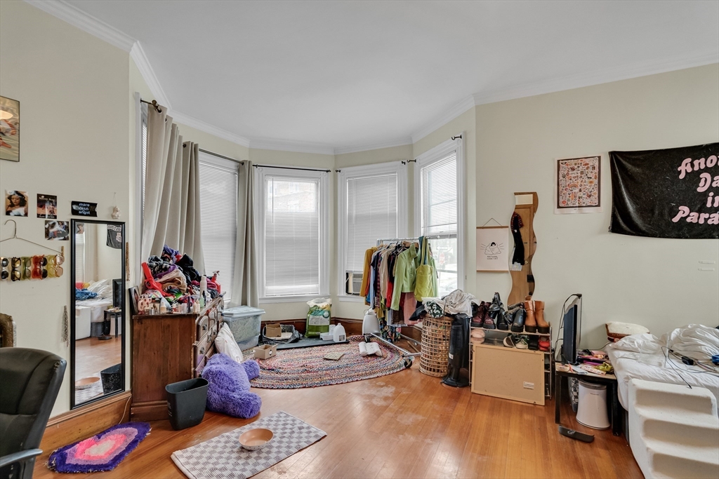 53 Gardner St # 1