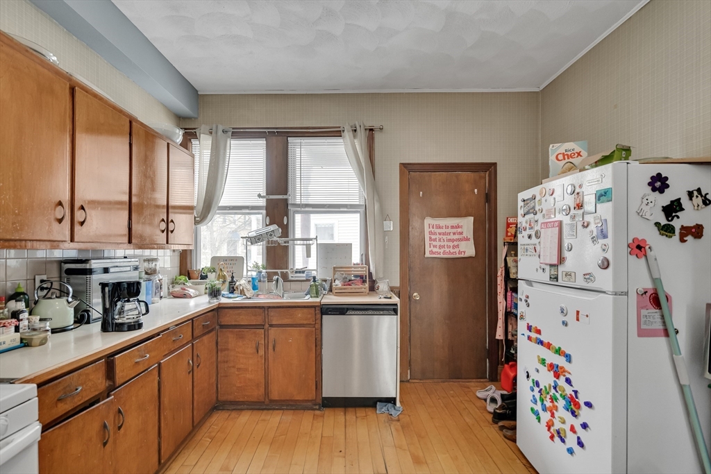 53 Gardner St # 1