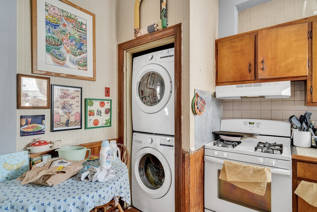 53 Gardner St # 1