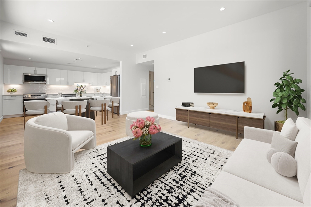 2149 Washington St # 601