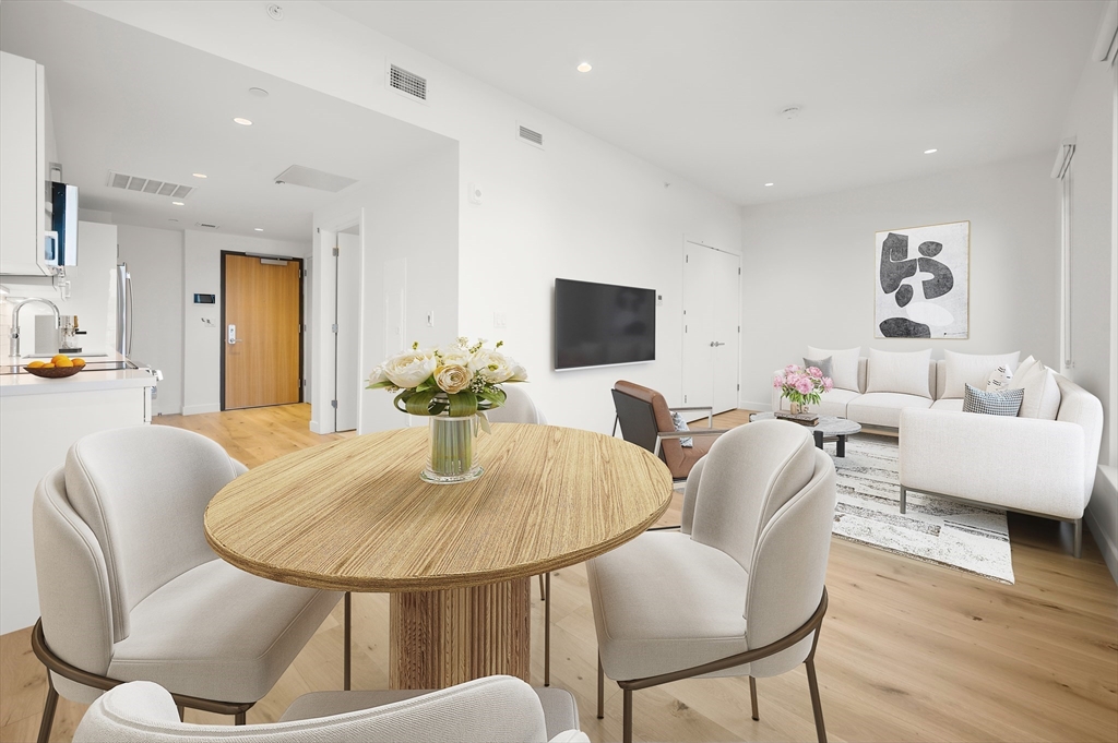 2149 Washington St # 601