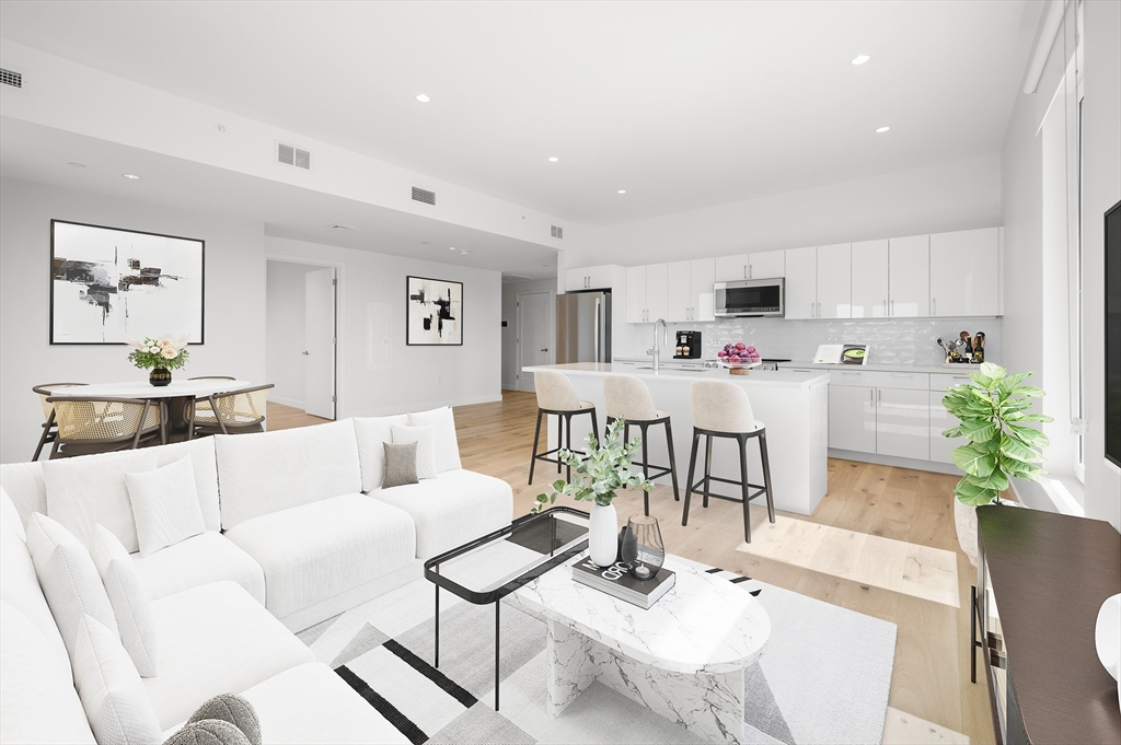 2149 Washington St # 601