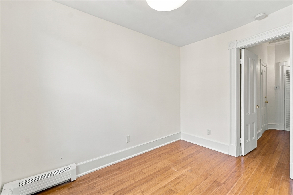 229 Saratoga St # 2