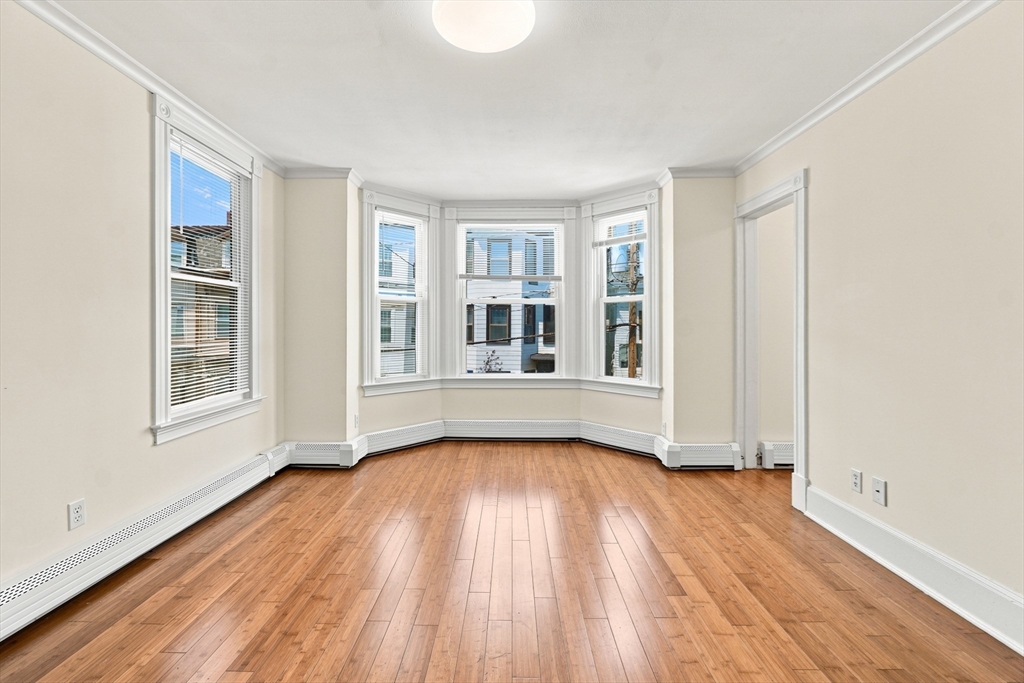 229 Saratoga St # 2