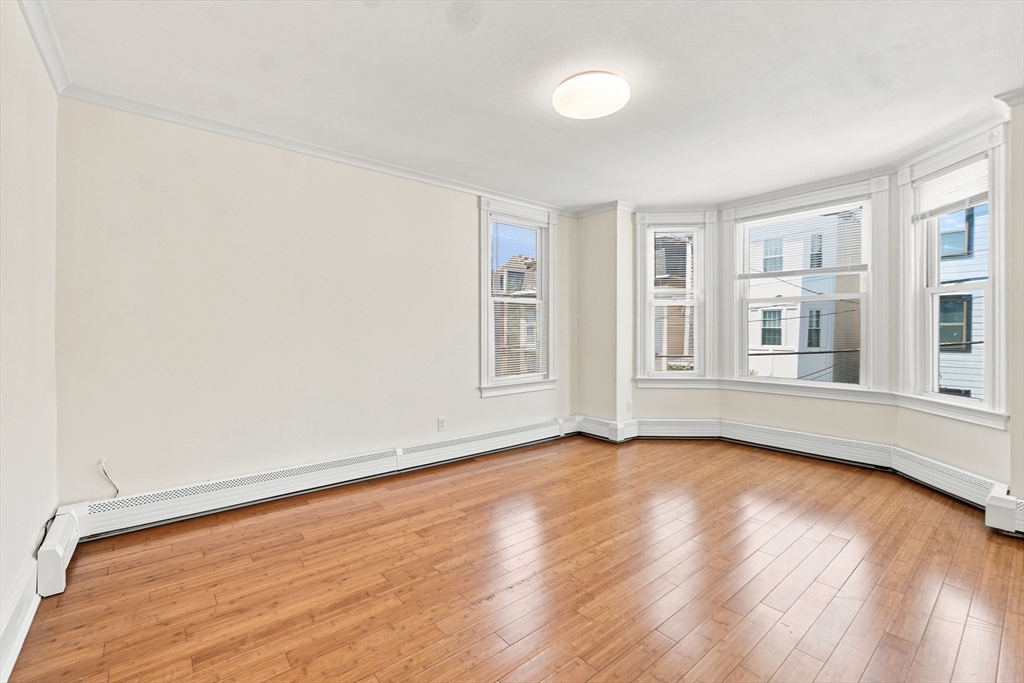 229 Saratoga St # 2