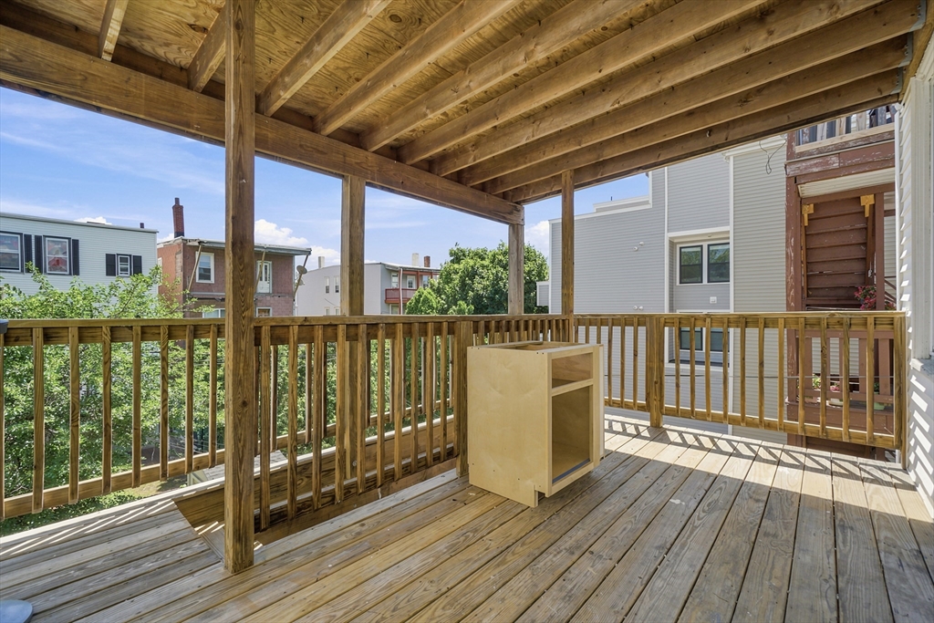 229 Saratoga St # 2