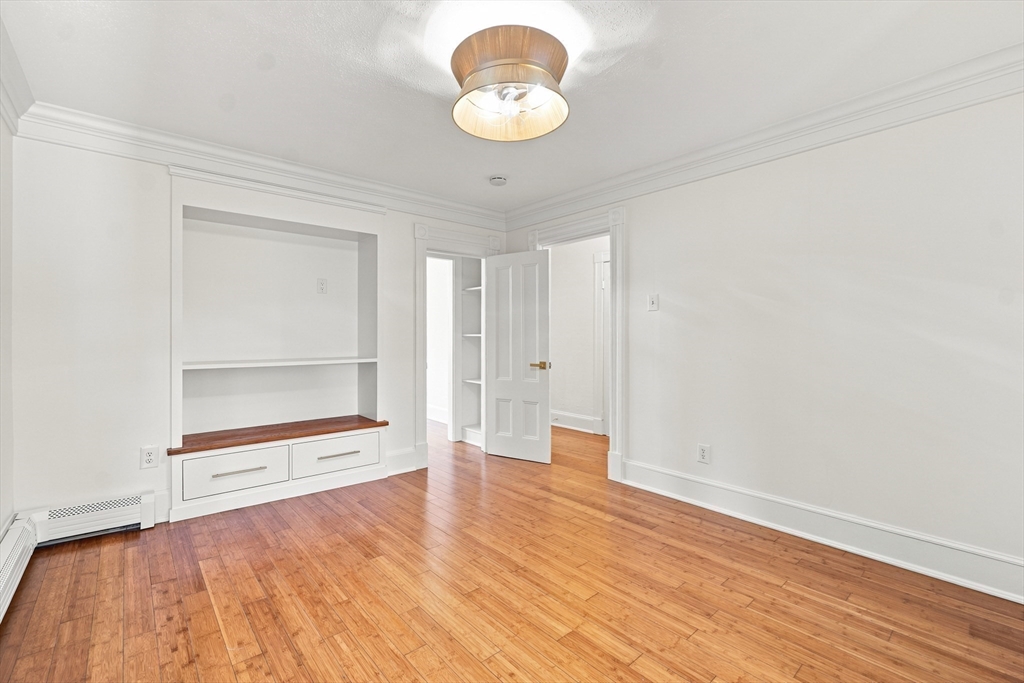 229 Saratoga St # 2