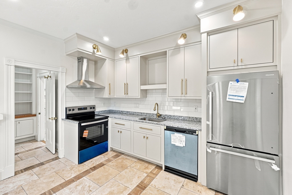 229 Saratoga St # 2