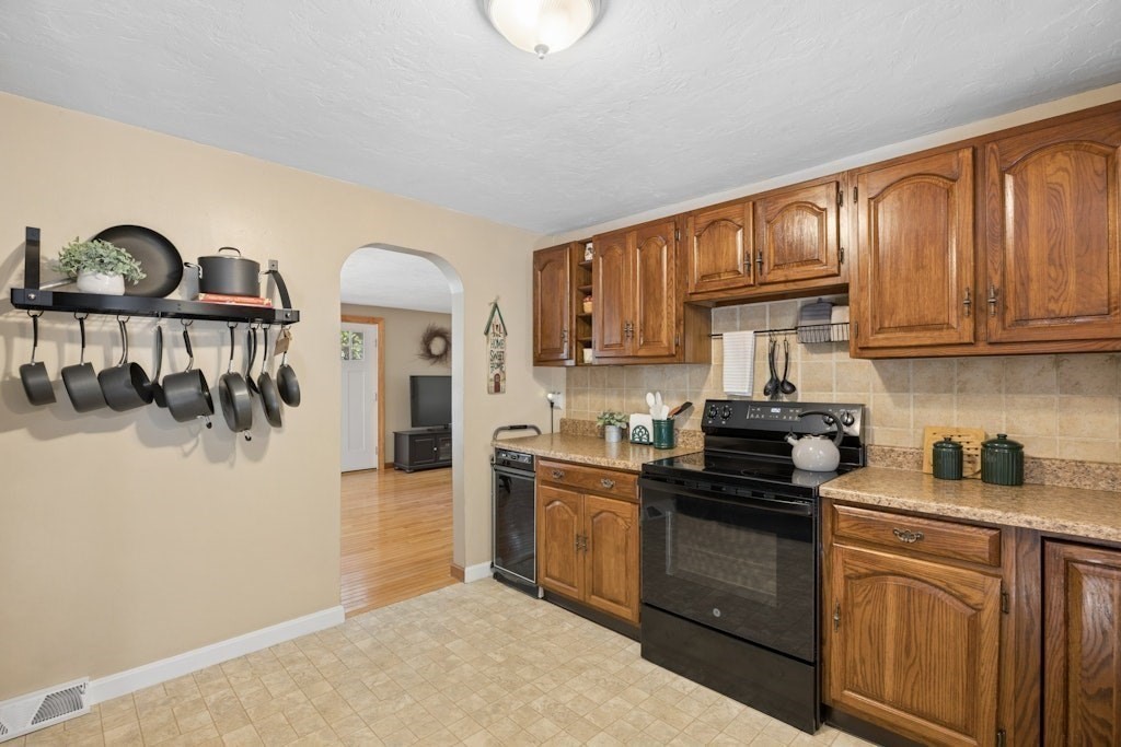 11 Rustic Drive