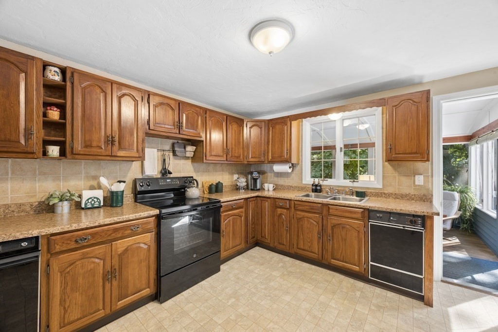11 Rustic Drive